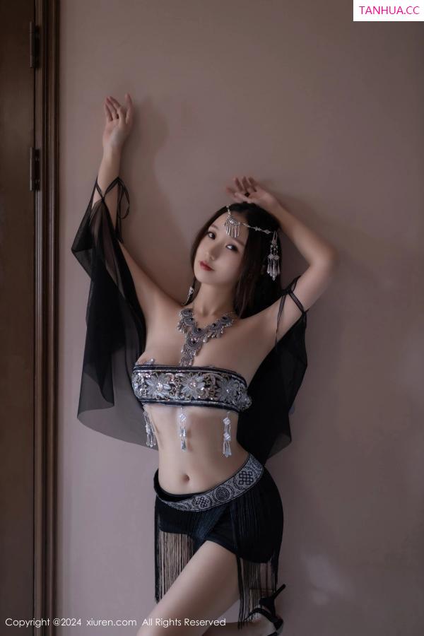   [XiuRen]高清写真图 2024.09.18 No.9172 杏子Yada 美臀性感第17张图片